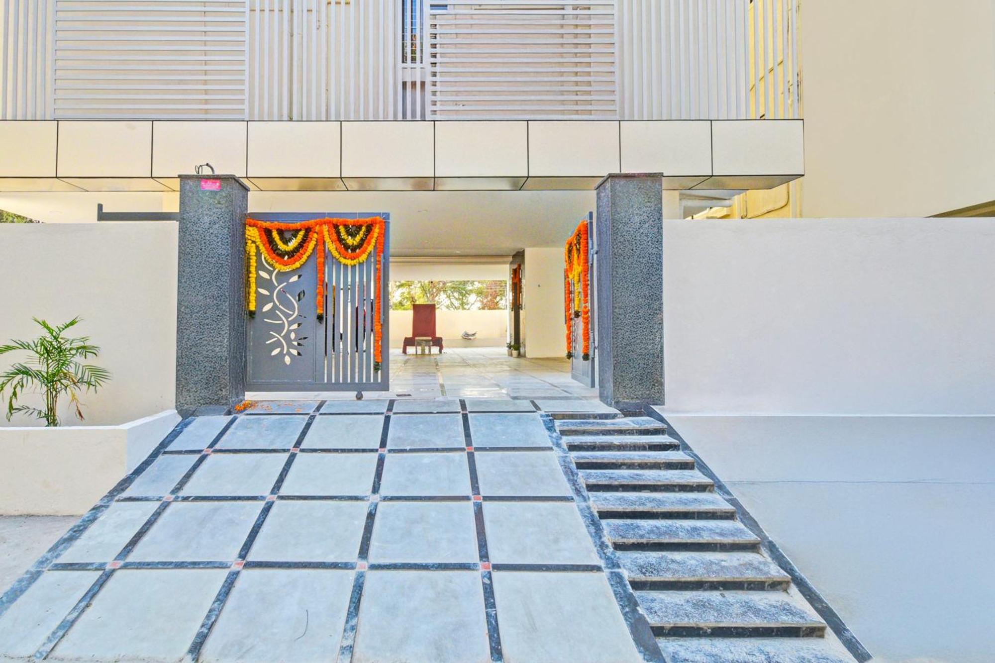 Super Townhouse Oak Suchitra Kompally Road Formerly Sun Moon Hotels Trimulgherry Eksteriør billede
