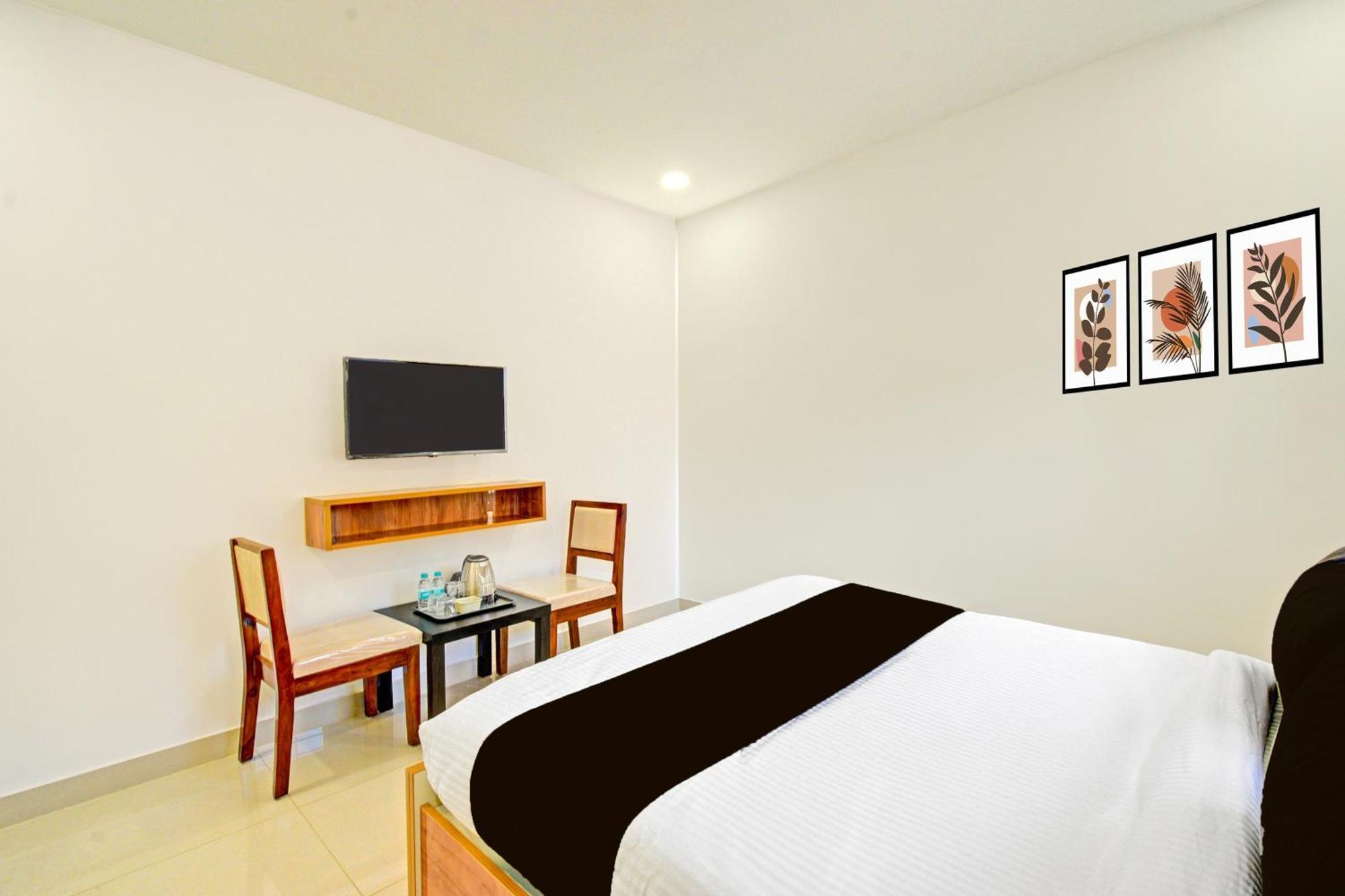 Super Townhouse Oak Suchitra Kompally Road Formerly Sun Moon Hotels Trimulgherry Eksteriør billede