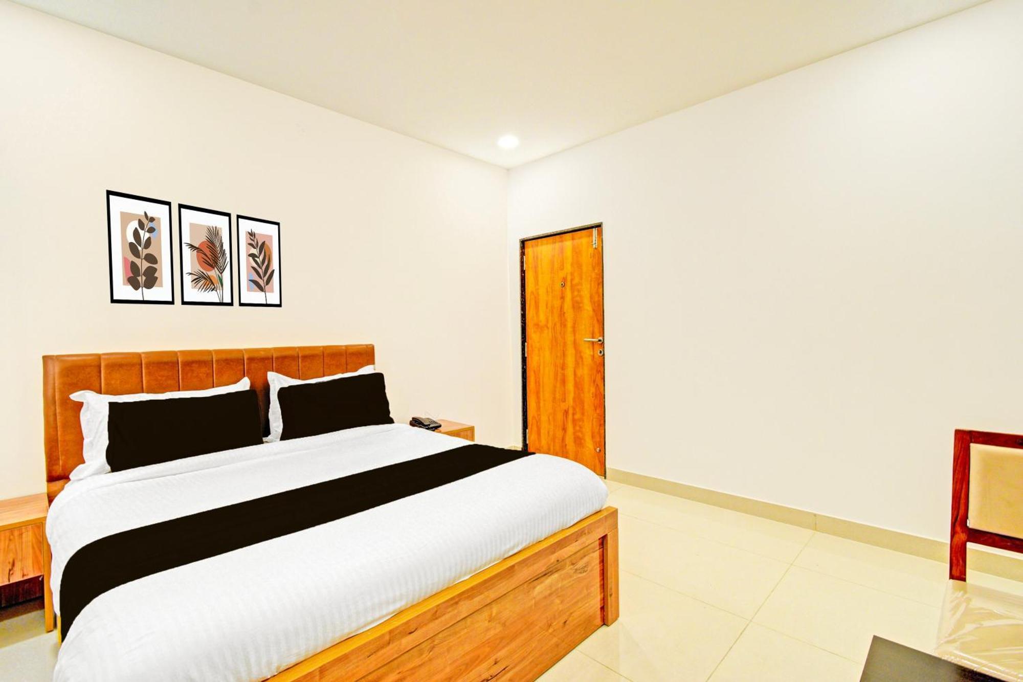 Super Townhouse Oak Suchitra Kompally Road Formerly Sun Moon Hotels Trimulgherry Eksteriør billede