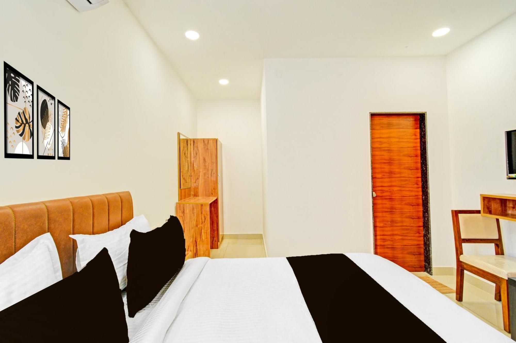 Super Townhouse Oak Suchitra Kompally Road Formerly Sun Moon Hotels Trimulgherry Eksteriør billede